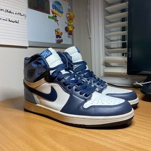 Jordan 1 Retro High Obsidian UNC